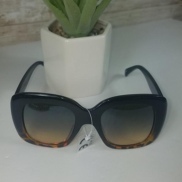 Fashion Sunglasses Accessories - NWOT, Fashion Sunglasses, Dark Tortoise, square